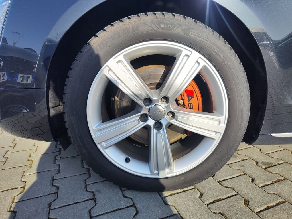 Audi A8 Sedan / Limuzína 3,0 l 190 kw