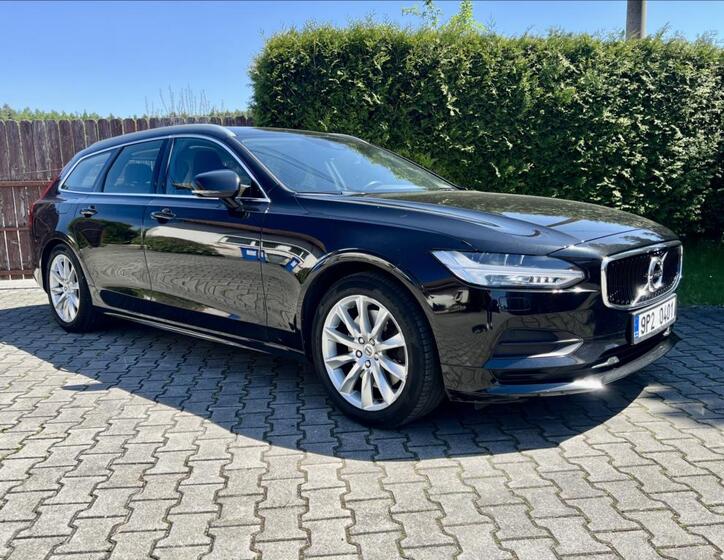 Volvo V90 8