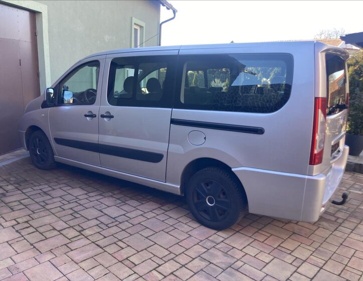 Fiat Scudo Kombi 2,0 l 94 kw