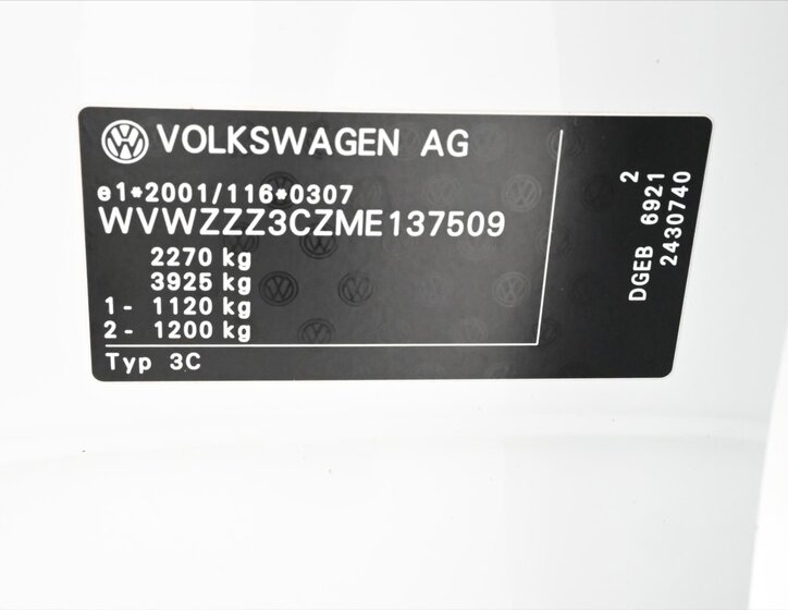 Volkswagen Passat 12