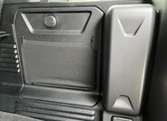 Land Rover Defender SUV 4,4 l 467 kw