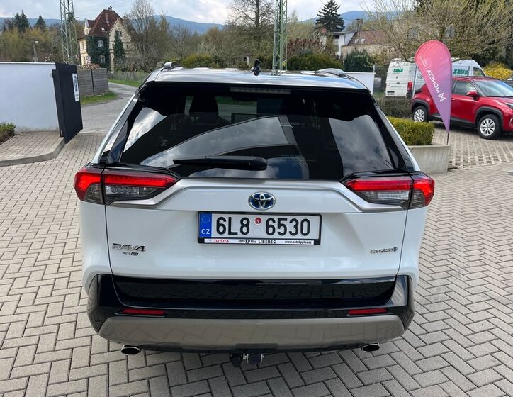 Toyota RAV4 SUV / Terénní 2,5 l 131 kw