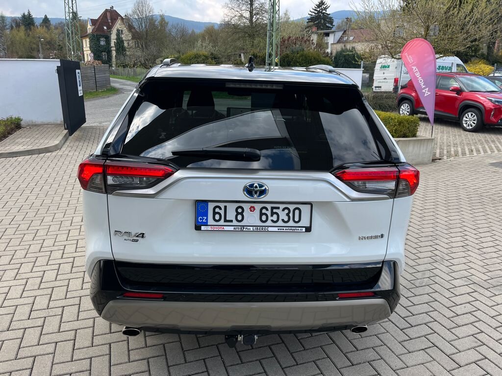 Toyota RAV4 SUV / Terénní 2,5 l 131 kw