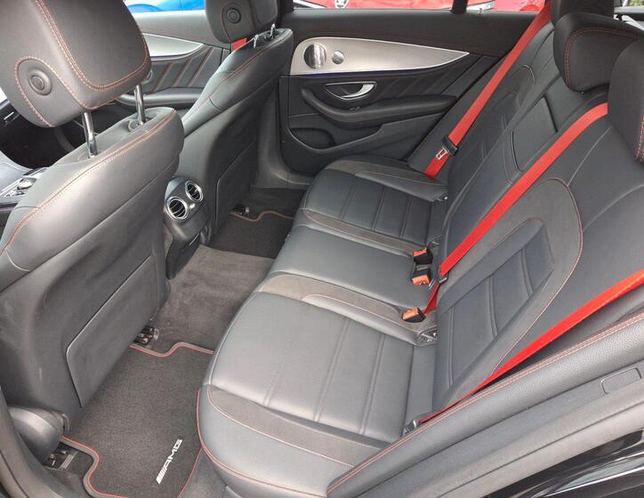 Mercedes-Benz Třídy E 7