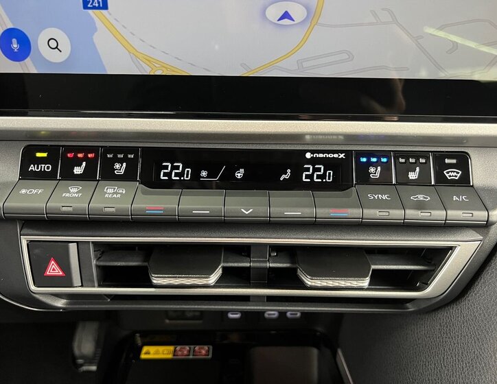 Toyota Camry Sedan / Limuzína 2,5 l 169 kw