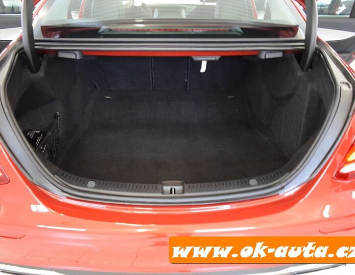 Mercedes-Benz Třídy E Sedan 0,0 110 kw