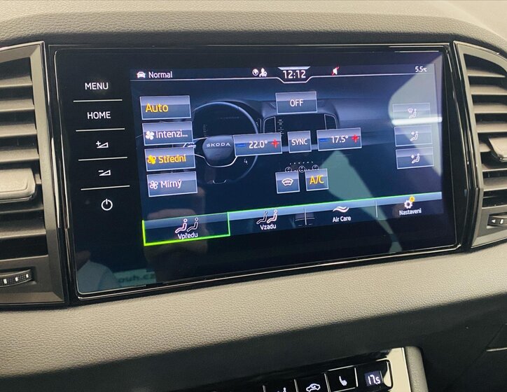 Škoda Karoq SUV / Terénní 2,0 l 110 kw