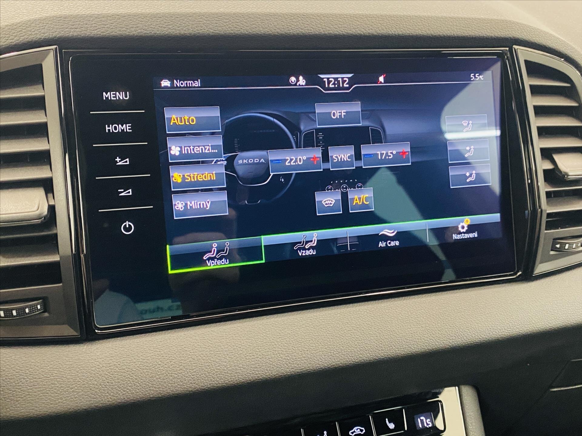 Škoda Karoq SUV / Terénní 2,0 l 110 kw