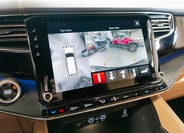 Jeep Grand Wagoneer 32