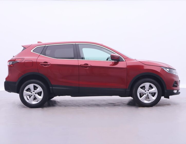 Nissan Qashqai SUV / Terénní 1,3 l 117 kw