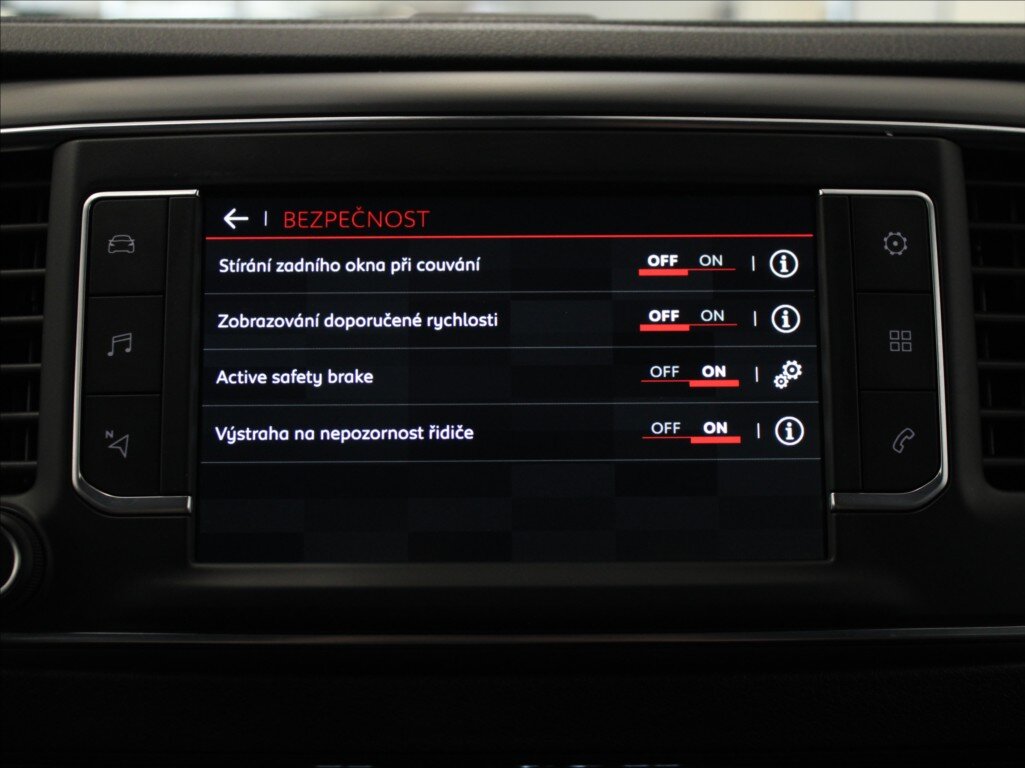 Citroën SpaceTourer MPV 2,0 l 110 kw