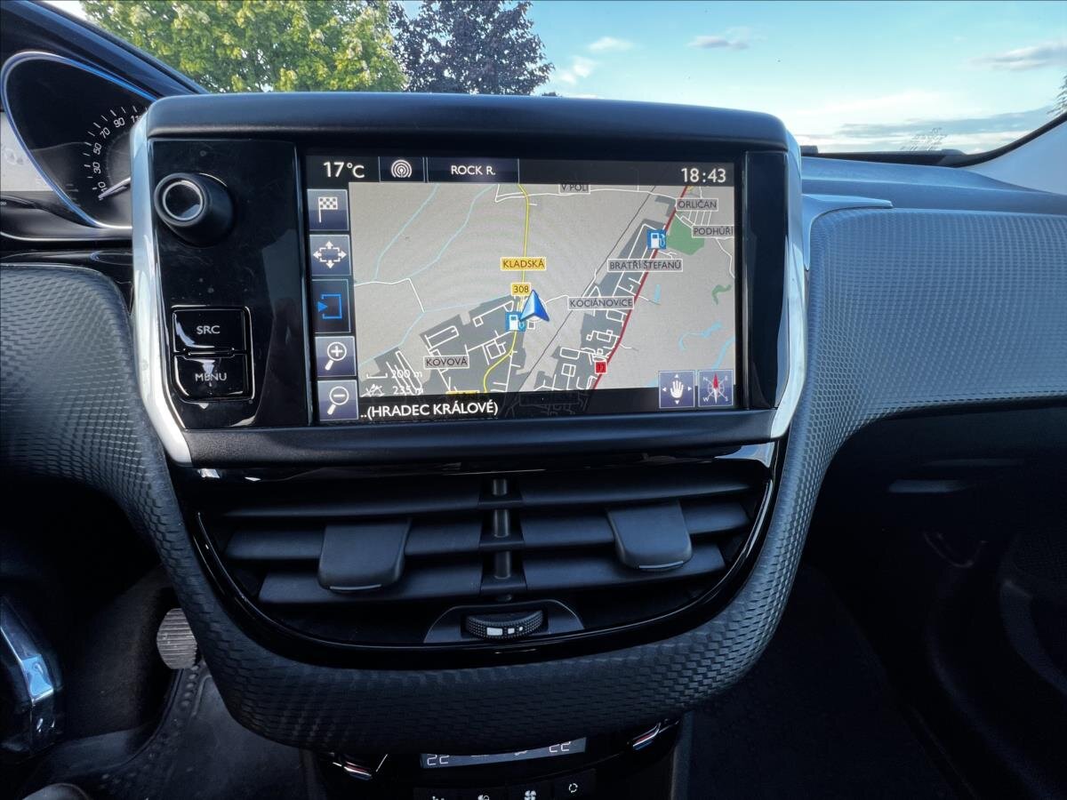 Peugeot 2008 SUV / Terénní 1,6 l 84 kw