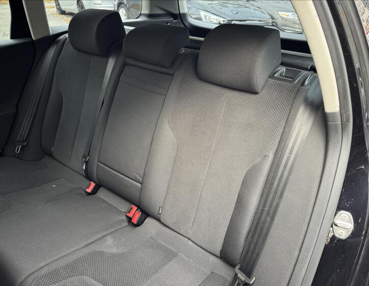 Volkswagen Passat 34