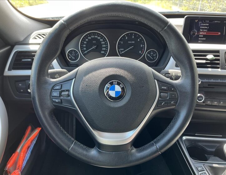 BMW Řada 3 Sedan / Limuzína 2,0 l 135 kw