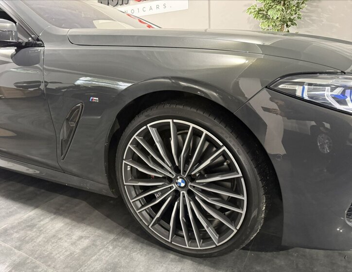 BMW Řada 8 46