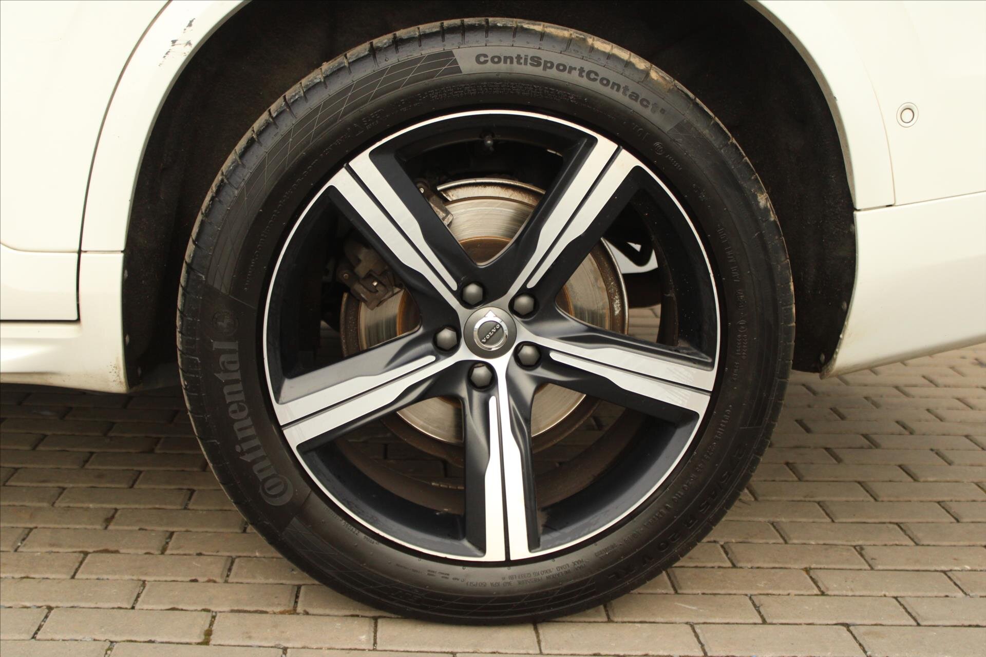 Volvo XC90 SUV 2,0 l 173 kw