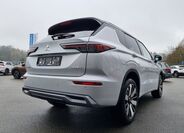 Mitsubishi Outlander 5