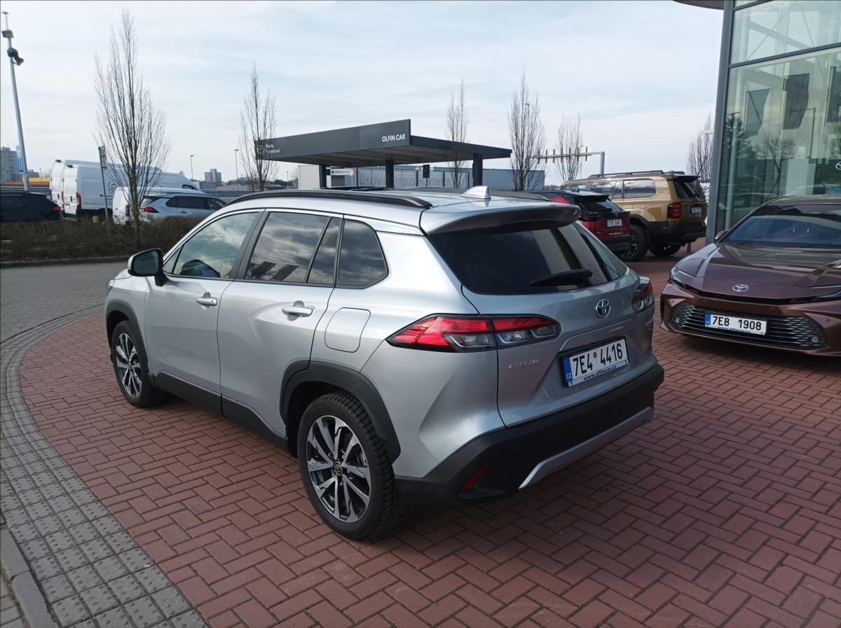Toyota Corolla Cross SUV / Terénní 2,0 l 112 kw