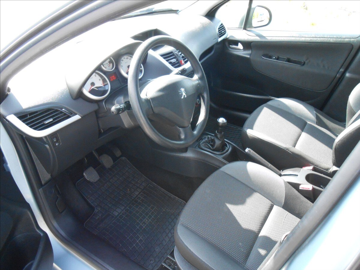 Peugeot 207 Kombi 1,4 l 54 kw