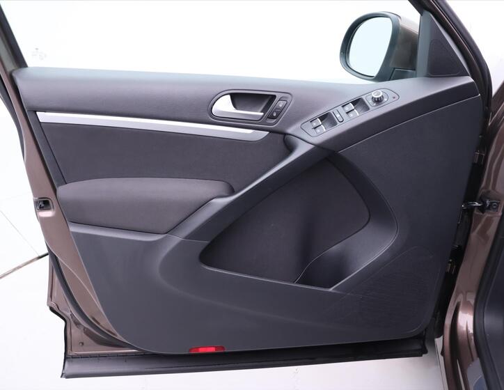 Volkswagen Tiguan 11