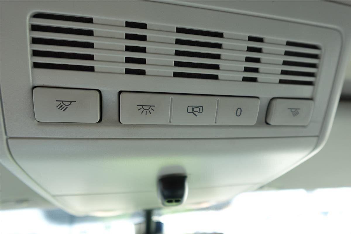 Volkswagen Caravelle Ostatní 2,0 l 132 kw