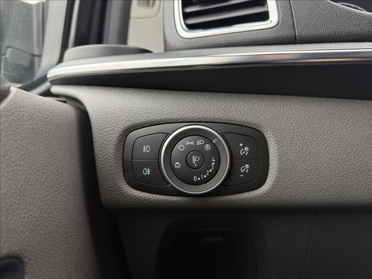 Ford Tourneo Custom Ostatní 2,0 l 136 kw