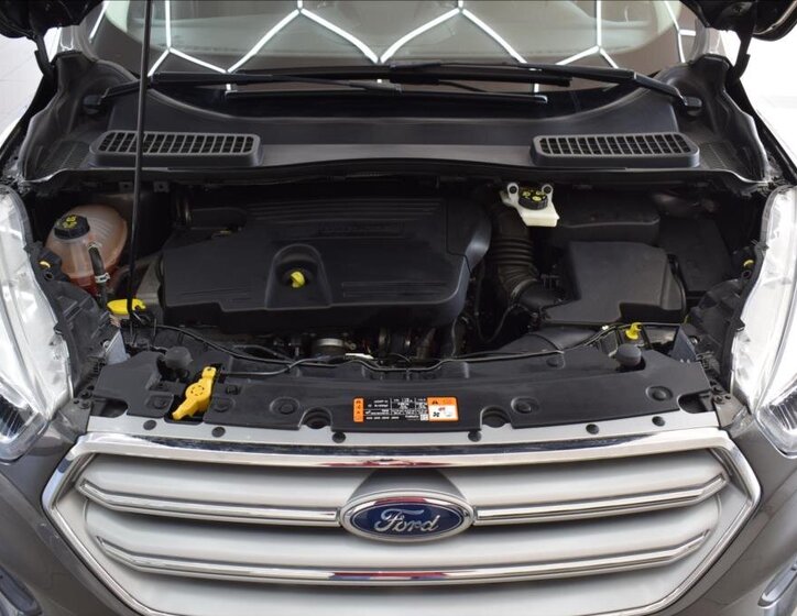 Ford Kuga SUV / Terénní 2,0 l 110 kw