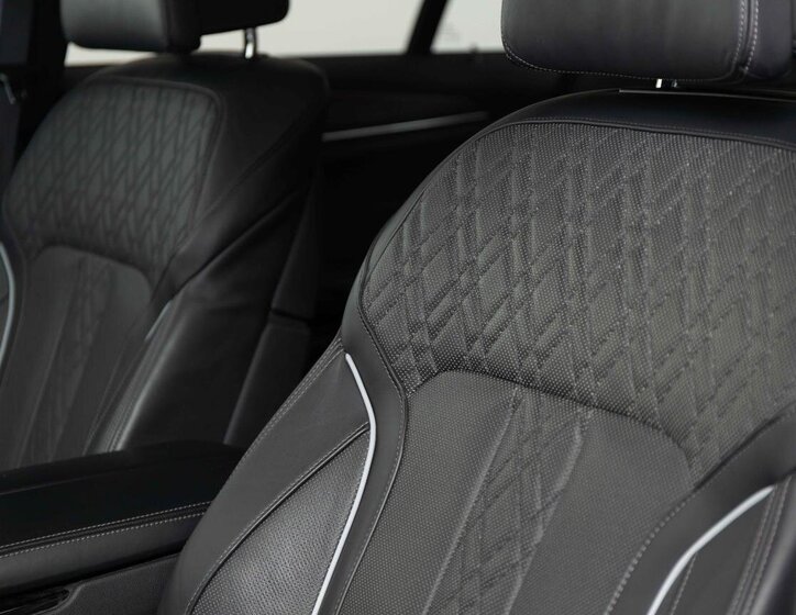 BMW Řada 5 Sedan / Limuzína 4,4 l 390 kw