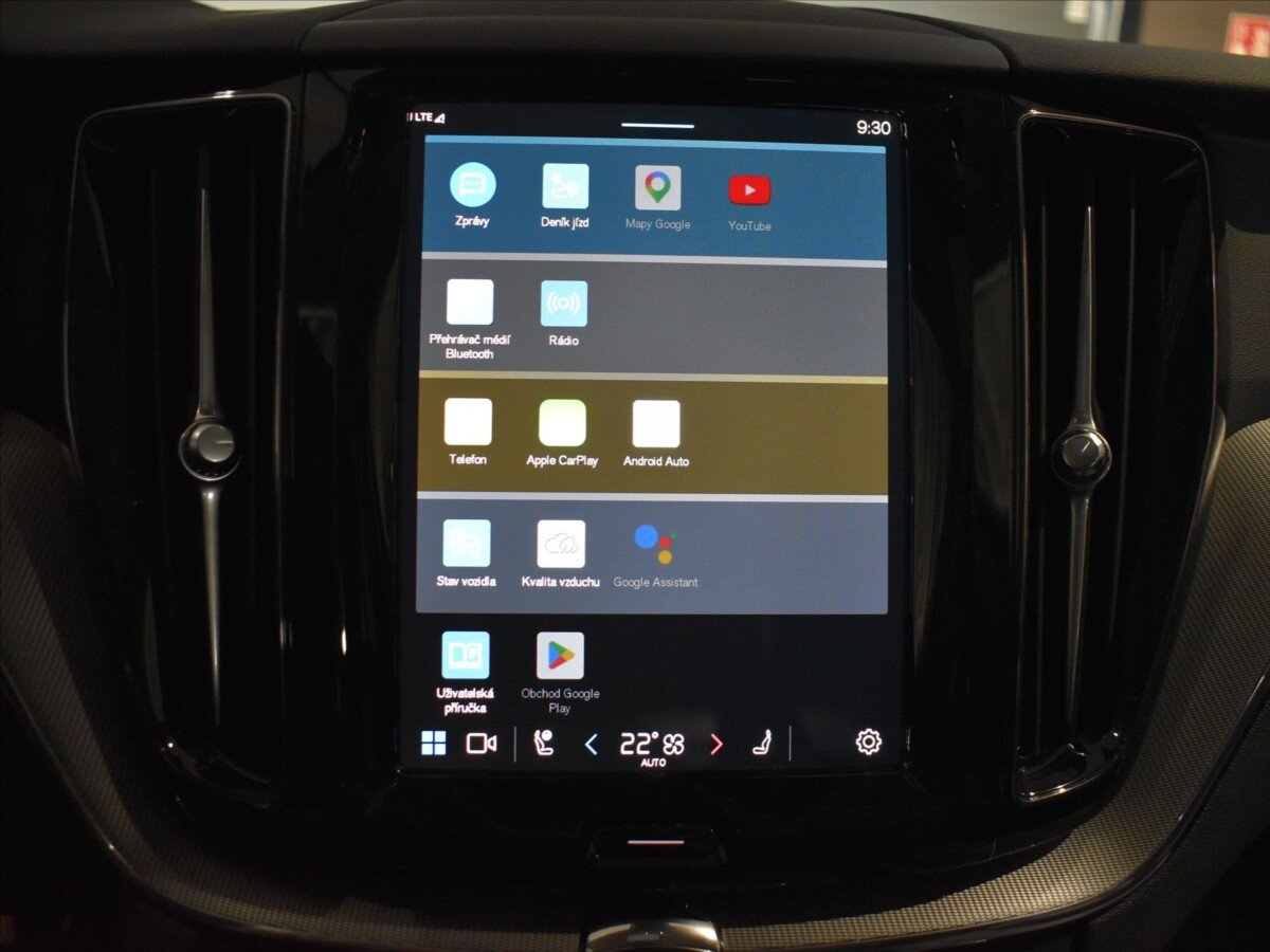 Volvo XC60 SUV / Terénní 2,0 l 145 kw