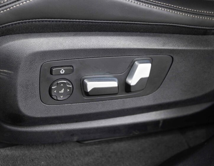 BMW X5 SUV 3,0 l 219 kw