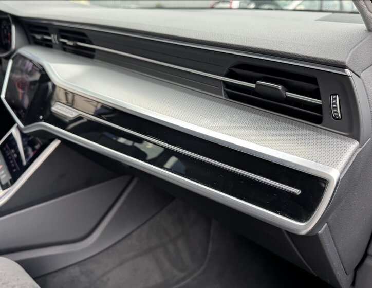 Audi A6 Allroad Kombi 3,0 l 210 kw