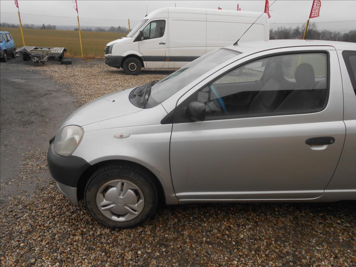 Toyota Yaris Hatchback 998,0 50 kw