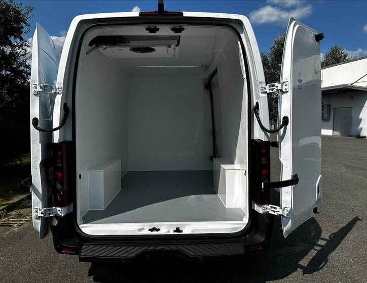 Nissan Interstar Ostatní 2,0 l 110 kw