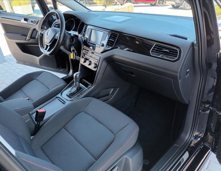 Volkswagen Golf Sportsvan MPV 1,4 l 92 kw