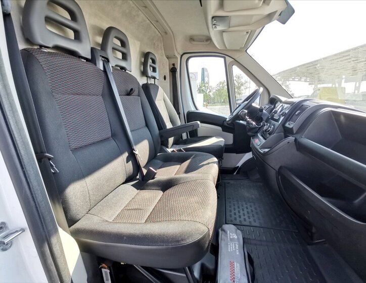 Peugeot Boxer Skříň 2,2 l 110 kw