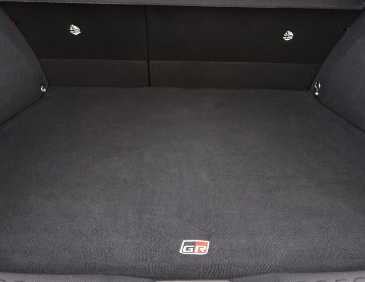 Toyota C-HR SUV 2,0 l 112 kw