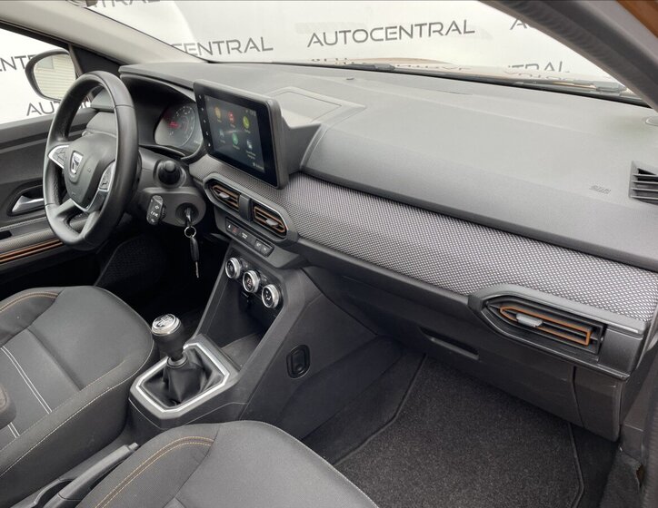 Dacia Sandero Hatchback 999,0 67 kw