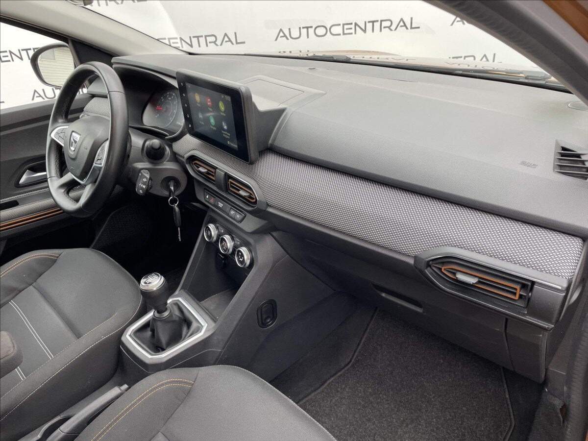 Dacia Sandero Hatchback 999,0 67 kw