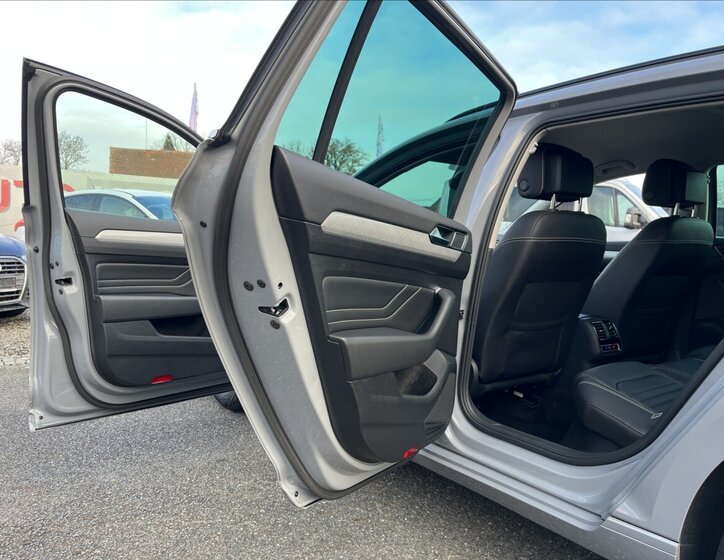 Volkswagen Passat Kombi 2,0 l 110 kw