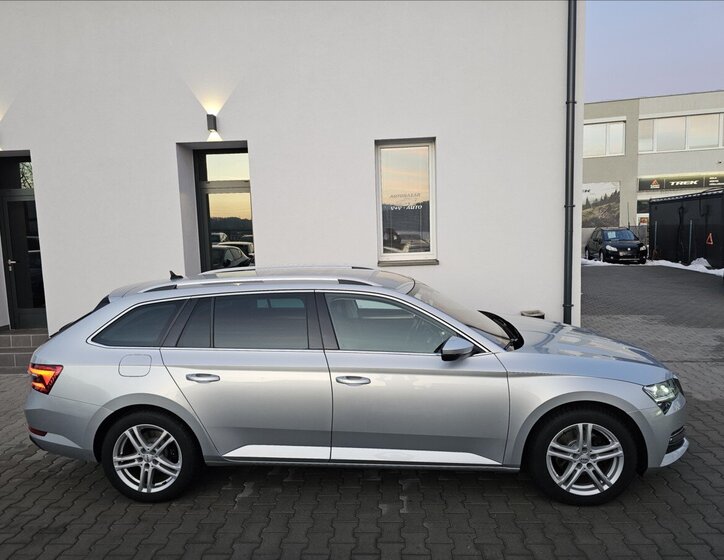 Škoda Superb Kombi 2,0 l 110 kw