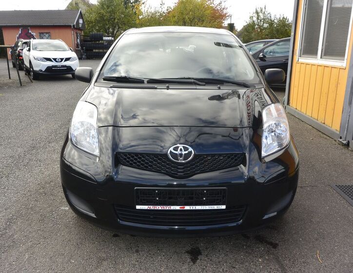 Toyota Yaris 2