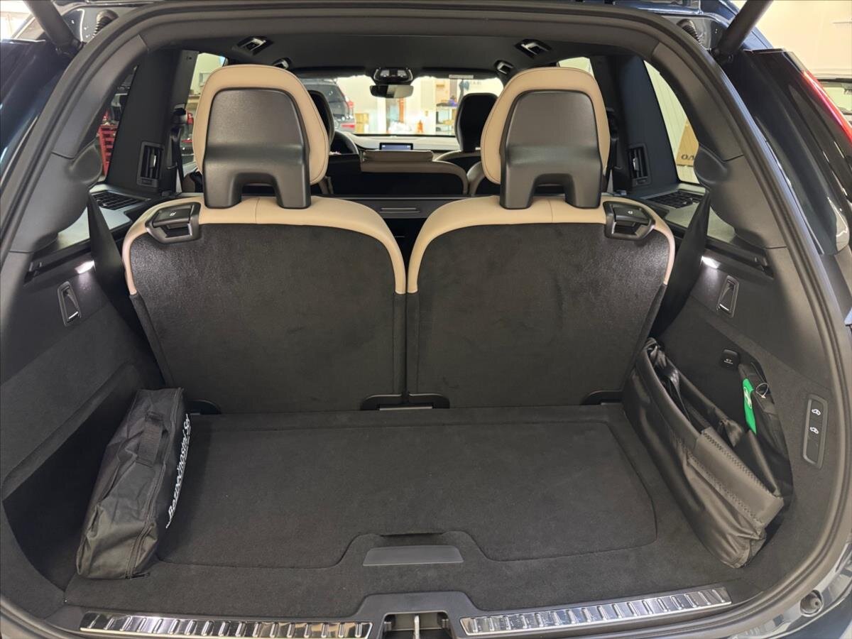 Volvo XC90 SUV 2,0 l 335 kw