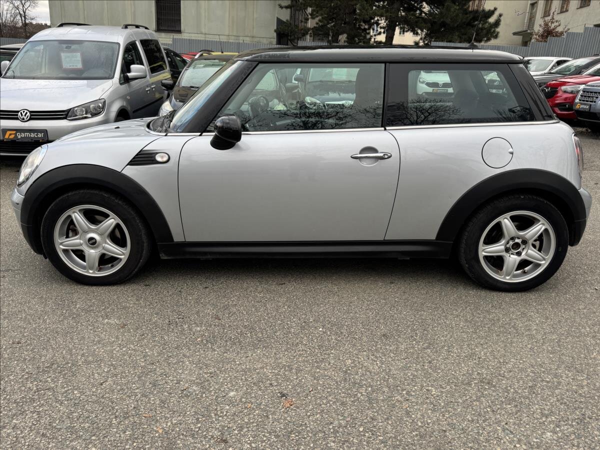 Mini Cooper Hatchback 1,6 l 88 kw