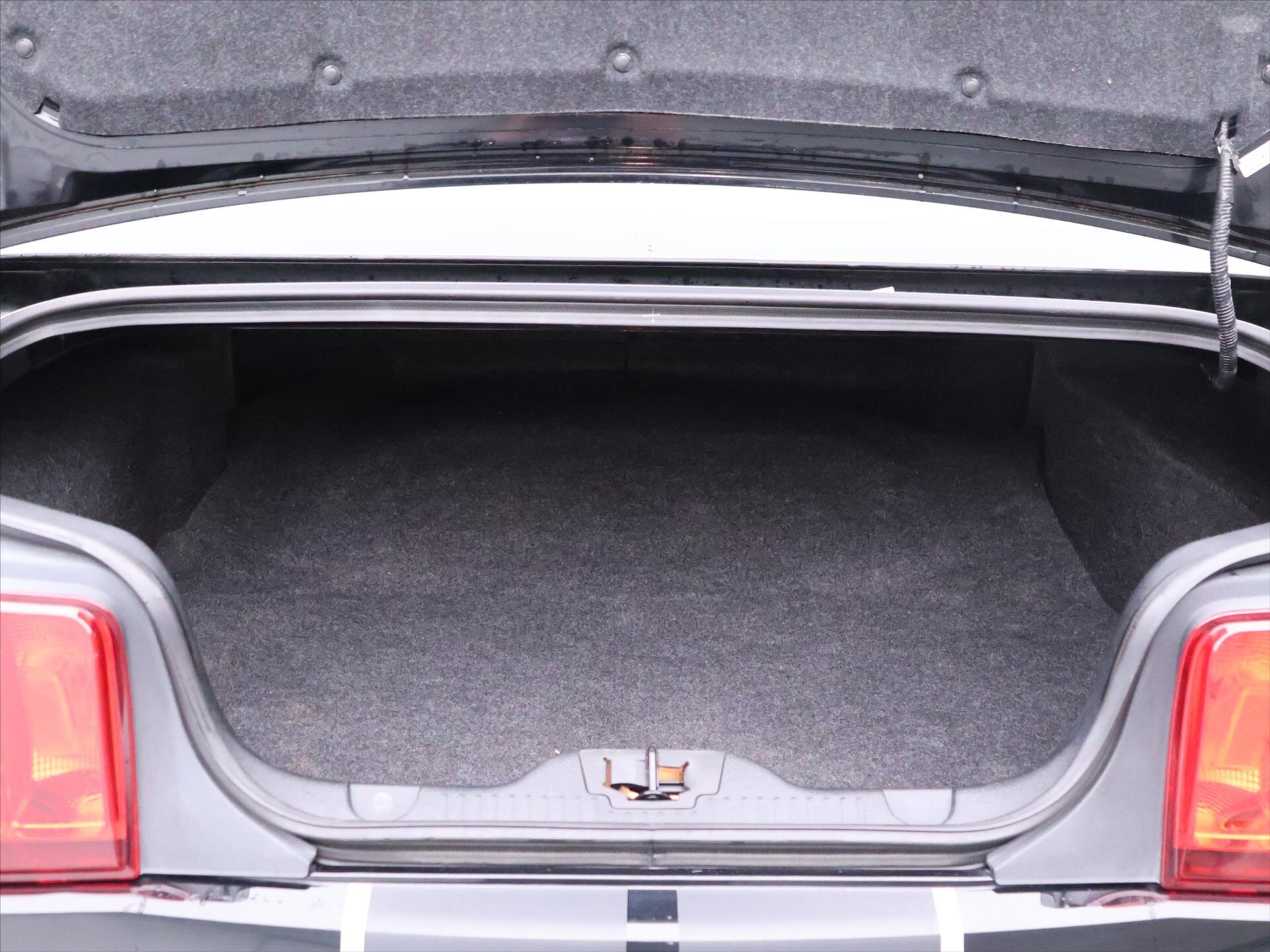 Ford Mustang Kupé 3,7 l 227 kw