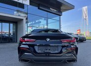 BMW Řada 8 Kupé 4,4 l 390 kw