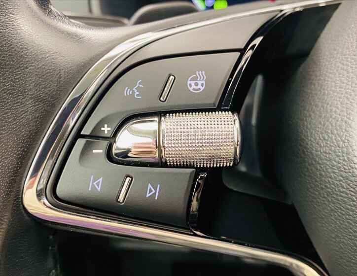 Škoda Karoq SUV / Terénní 1,5 l 110 kw