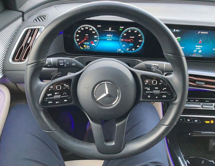 Mercedes-Benz EQC 18