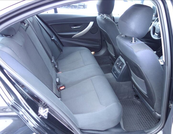 BMW Řada 3 Sedan 2,0 l 105 kw