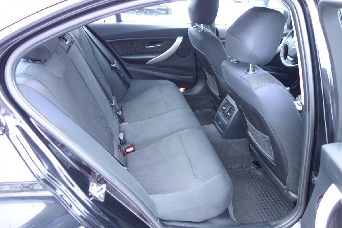 BMW Řada 3 Sedan 2,0 l 105 kw