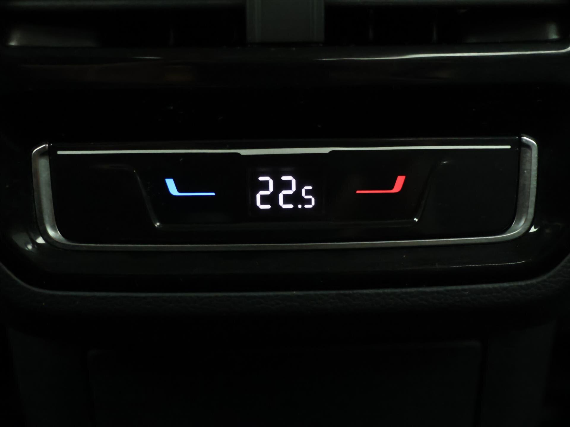 Volkswagen Passat Sedan / Limuzína 1,5 l 110 kw